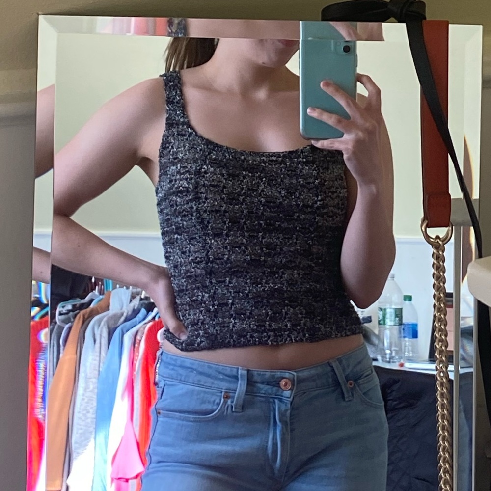 Tank top 3/$12🌼